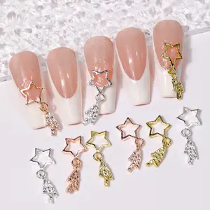 Pingente de prata para unhas, joia 3D com diamantes e estrelas douradas, acessório para unhas, joia de metal com pedras preciosas, decoração de metal, oferta imperdível