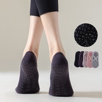 Chaussettes de yoga antidérapantes pour sports professionnels et fitness Chaussettes de pilates avec sangles