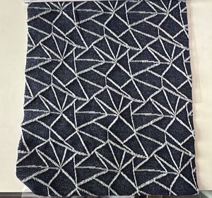 Tissu fantaisie teint en couleur unie de qualité supérieure pour les robes de garçons et de filles Matériau durable Idéal pour un usage quotidien élégant et une utilisation sur mesure - Product Image 1