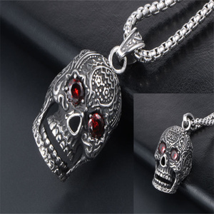 Colgante de acero inoxidable 316L personalizado para hombre vintage con ojos de circón rojo collar de calavera - Product Image 3