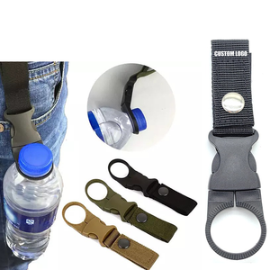 Clip de fixation pour bouteille d'eau militaire, sangle Molle, boucle, crochet, mousqueton pour bouteille d'eau, accessoire de ceinture de sac à dos pour la randonnée - Product Image 1