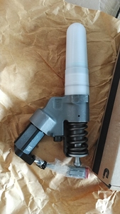 Inyector de Combustible CUM-MINS 4903084 para Excavadora y Cargadora de Ruedas - Product Image 3