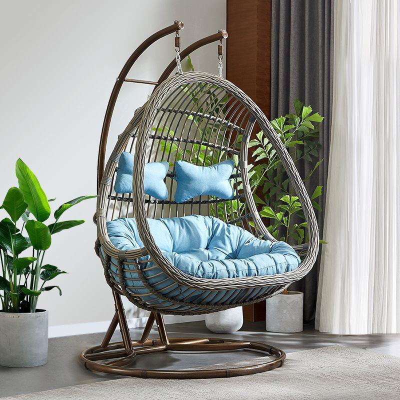 Cesto sospeso grigio in bambù a doppio palo