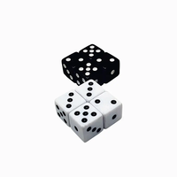 Mini dés de jeu en acrylique carrés à six faces, noir et blanc, taille 10 mm