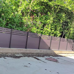 유럽 스타일 야외 알루미늄 슬랫 펜스 패널, 정원, 마당, 빌라용 수직 금속 프라이버시 펜싱 시스템, 맞춤형 사이즈 - Product Image 3