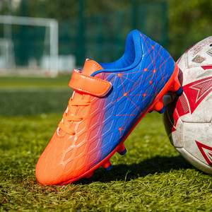 Vente chaude <span class=keywords><strong>de</strong></span> chaussures <span class=keywords><strong>de</strong></span> football <span class=keywords><strong>de</strong></span> futsal <span class=keywords><strong>de</strong></span> haute qualité garçons grande taille printemps été ongles longs entraînement antidérapant élèves du secondaire - Product Image 4