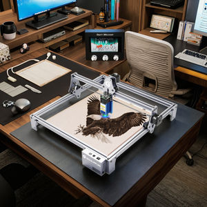 <span class=keywords><strong>SCULPFUN</strong></span> <span class=keywords><strong>S6</strong></span> <span class=keywords><strong>PRO</strong></span> <span class=keywords><strong>60W</strong></span> Máquina de grabado láser de diodo para escritorio de madera Hogar DIY Mini grabador láser - Product Image 1