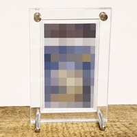 Étui de protection transparent personnalisé pour booster en acrylique avec couvercle magnétique et logo personnalisé pour booster pack