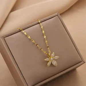 Kalung Liontin Tanaman CZ Sederhana Baja Tahan Karat, Kalung Daun Maple Kristal Berlapis Emas 18K, Hadiah Perhiasan untuk Wanita