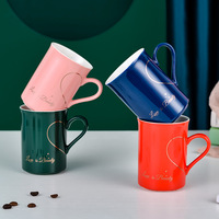 Tasse en céramique pour couple, résistante aux hautes températures, compatible micro-ondes et lave-vaisselle, avec cuillère, motif bijoux dorés, en porcelaine fine
