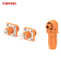 Connecteur IP67 150A 1500V CC 35mm² T2 en cuivre rouge plaqué argent PA66 avec filetage M6 M8 et trou rond de 6.2 6.5 mm