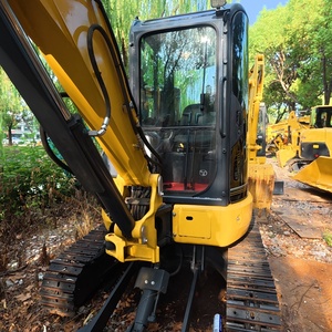 เครื่องจักรก่อสร้างจากโรงงานที่ประหยัดน้ำมันและทรงพลัง รถขุดไฮดรอลิกแบบตีนตะขาบ โคมัตสึ SK35SR มือสอง ขนาด 3.5 ตัน - Product Image 4