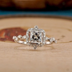 Anillos de diamantes elegantes diseñados en estilo de joyería fina con diseños artísticos únicos y de alta calidad - Product Image 1