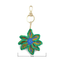Gantungan Kunci Bunga Raffia Boho Musim Panas, Bunga Berlapis Anyaman Tangan untuk Dekorasi Tas Tote