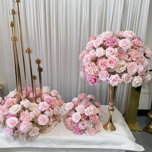 Centre de table de mariage GreenLife Factory Direct, fleurs artificielles roses et hortensias, style candélabre - Product Image 1