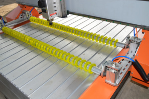 Router CNC ATC 1325 <span class=keywords><strong>de</strong></span> China con Carga y Descarga Automática, Cambiador <span class=keywords><strong>de</strong></span> Herramientas Lineal para Madera con Hoja <span class=keywords><strong>de</strong></span> Sierra - Product Image 5