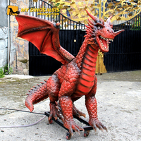 Mon dragon animatronique rouge FAW006 avec effet de fumée pour Halloween en extérieur