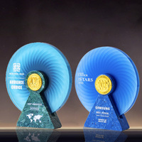 Trophée de récompense d'entreprise personnalisé en cristal K9 de luxe, étanche, poli, gravé au laser, médaille d'or pour employé de la réunion annuelle