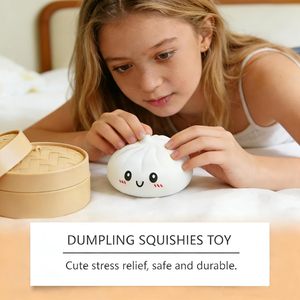 Popular juguete antiestrés de silicona con forma de bollo rosa de 3.35 pulgadas para niños de 4 años en adelante. - Product Image 5