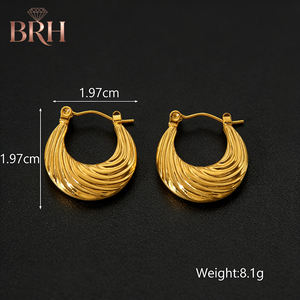 أفضل أقراط دائرية مطلية بالذهب عيار 18 قيراط، أقراط دائرية من الفولاذ المقاوم للصدأ - Product Image 5