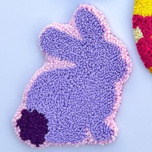 Venta al por mayor hecho a mano ecológico poliéster algodón punzón aguja posavasos taza Alfombra conjunto Pascua conejito huevo regalo para vacaciones; Venta caliente - Product Image 5