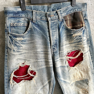 กางเกงยีนส์ผู้ชายทรงตรงสไตล์<span class=keywords><strong>ส</strong></span>ตรีทแวร์ผ้าฝ้ายคุณภาพสูงแบบขาย<span class=keywords><strong>ส</strong></span>่ง ลุคทำสีซีดแบบ Stonewashed ยี่ห้อ Amiiry - Product Image 4