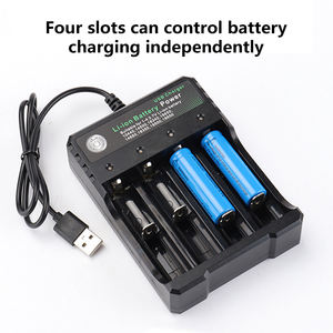 Mini <span class=keywords><strong>chargeur</strong></span> intelligent <span class=keywords><strong>Portable</strong></span> câble Usb 3.7V Li ion 18650 <span class=keywords><strong>chargeur</strong></span> de <span class=keywords><strong>batterie</strong></span> à 4 fentes vente en gros - Product Image 3