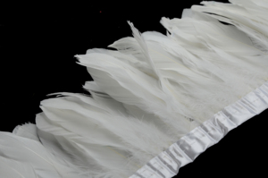 15-20cm teñido blanco precio competitivo hecho a mano ganso Nagorie pluma enhebrado flecos 5-8 ''para decoración de fiesta de Carnaval - Product Image 4