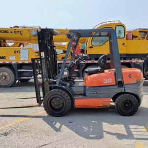 Cheap Price for 6F/7F 2T/3T Used Three-Door Diesel Heavy Duty Forklift 3 Stage Mast Side-Moving Outdoor Pavement <b>Transport</b> - Product Image 2