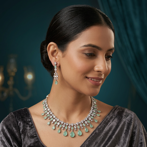 Conjunto nupcial de plata de alta calidad certificado para mujer, collar tipo gargantilla, pendientes colgantes estilo Tikka, joyería de circonita de último diseño. - Product Image 3