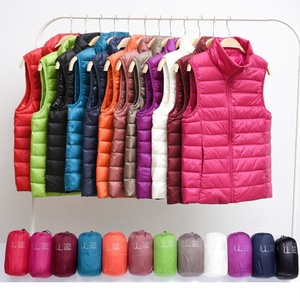 Nouveau femmes sans manches femmes <span class=keywords><strong>très</strong></span> léger vers le bas gilets Slim vestes fille Gilet léger coupe-vent chaud Portable gilet - Product Image 1