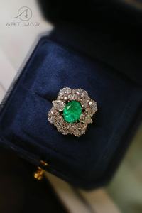 Anillo de Esmeralda Muzo y Diamantes Cultivados en Laboratorio, <span class=keywords><strong>Oro</strong></span> de 9K, Diseño Versátil 3 en 1, Alternativa de Alta Joyería de Lujo a un <span class=keywords><strong>Precio</strong></span> Accesible - Product Image 2