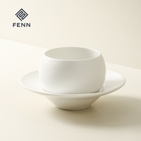 Tasse à café en céramique moderne givrée en forme d'œuf avec soucoupe, 330 ml, blanche, personnalisable avec logo FENN, pour latte et thé de l'après-midi