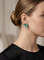Anting-anting tusuk titanium murni artisanal, zircon potongan brilian bentuk kupu-kupu, klasik, ringan seperti bulu, bebas alergi, untuk wanita