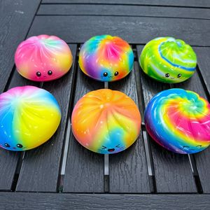 Jouet anti-stress en forme de baozi en matériau PU à récupération lente, mignon et amusant, décoration de bureau, unisexe, à partir de 14 ans - Product Image 6