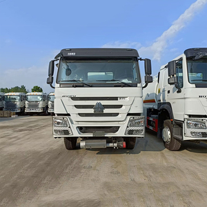 Camion-citerne à carburant diesel Sinotruk Howo neuf 6x4, capacité de 20 000 litres - Product Image 4