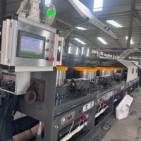 Machine à tréfiler multi-blocs pour fils droits avec commande par variateur de fréquence
