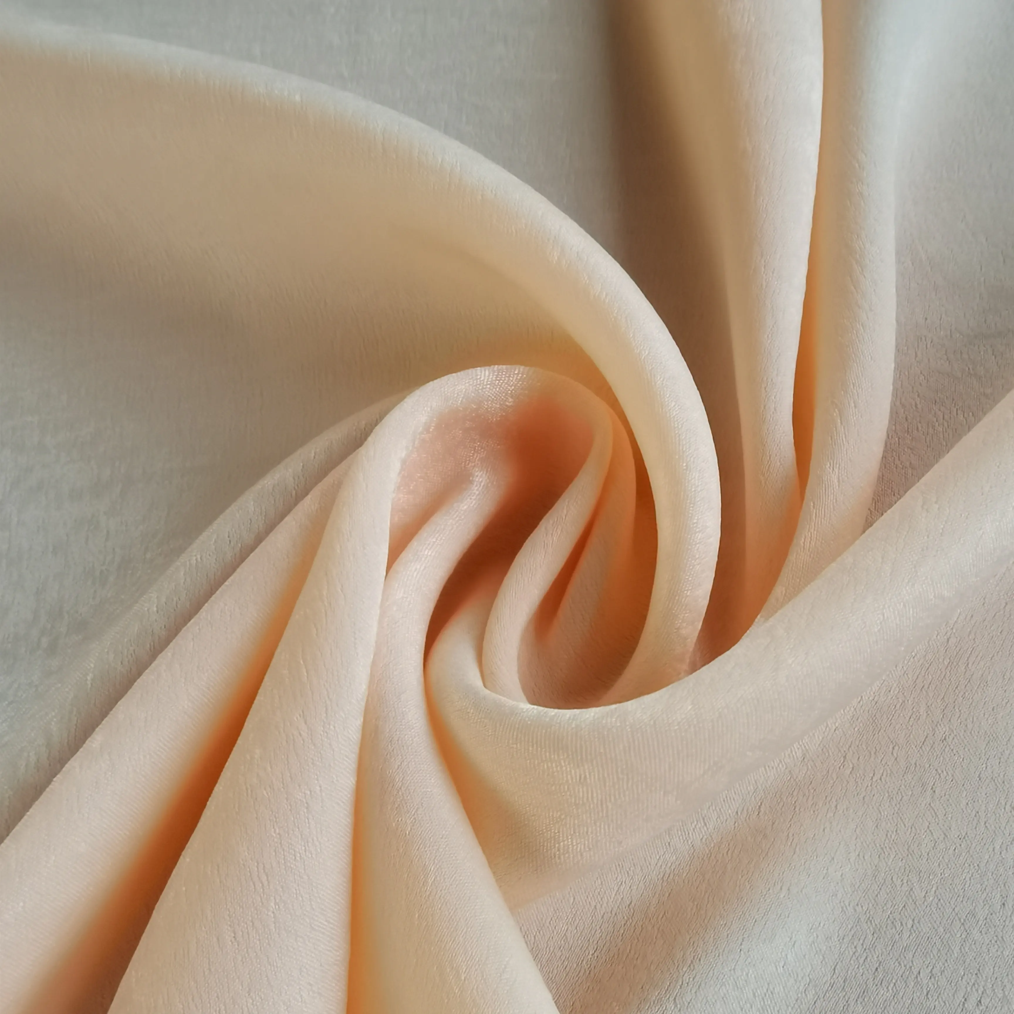 Tissu en velours recyclé RPET brillant, toucher satiné pour vêtement/écharpe