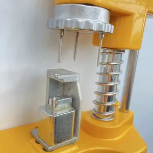 Herramienta de Fijación de Llaves de Coche con Mando a Distancia Bafute de Primera Generación, Tornillo de Banco para Llaves Plegables y Extractor de Pasadores para Cerrajería - Product Image 5