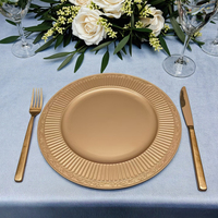 Assiette de service classique de luxe en plastique PP micro-gaufré doré 13 pouces, couleur personnalisée, motif botanique, durable pour la cuisine