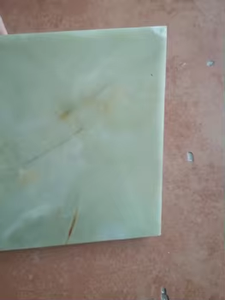 Loseta Translúcida Verde con Reverso de Piedra para Pisos y Paredes, Ideal para Baños, Encimeras, Bares y Techos de Mármol - Product Image 4