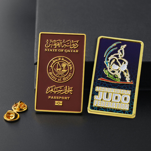 Fabrika özel emaye <span class=keywords><strong>Pin</strong></span> altın gümüş hediyelik eşya 2d 3D takım kadınlar erkek yaka <span class=keywords><strong>Pin</strong></span> broş alaşım Metal şapka pimleri hediye kutuları ile - Product Image 5