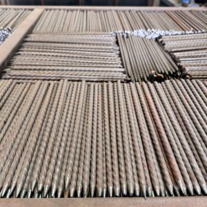 SWRH82B Tiges en acier à extrémité pointue <span class=keywords><strong>de</strong></span> 5-7 mm, piquets <span class=keywords><strong>de</strong></span> sol industriels pour serres et ancrage du sol, haute résistance, pour espaces restants - Product Image 2