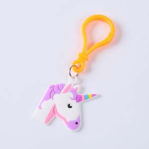 Llavero de Unicornio de Peluche Personalizado 2020, Llavero de Unicornio de PVC Suave y Económico - Product Image 4