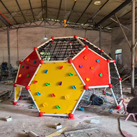 Équipement de terrain de jeu extérieur pour enfants, structure d'escalade et murs d'escalade - Aire de jeux éducative en acier durable pour les écoles et les garderies