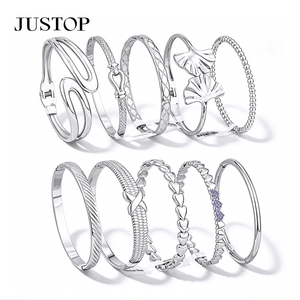 Pulseras OEM/OEM personalizadas, impermeables, de acero inoxidable, chapadas en oro, joyería de moda, hipoalergénicas, suministros de Dubái, pulseras chapadas en oro. - Product Image 3