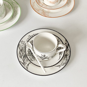 Ensemble tasse à café et soucoupe en céramique 'As Slow As Ever', style campagnard français 'Lily of Valley', <span class=keywords><strong>assiette</strong></span> à gâteau de luxe léger, tasses vintage de niche - Product Image 1