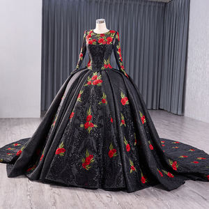 Vestido de Gala Formal Vintage Negro con Flores Estilo Imperio para Quinceañera, Talla Grande, con Cola Capilla y Encaje, Modelo 241038 - Product Image 3