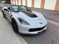 Chevrolet Corvette Cabriolet 2024 d'occasion, conduite à gauche, sièges en cuir, écran tactile automatique, phares au xénon, caméra de recul
