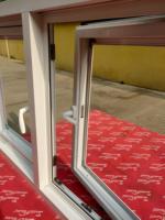 Fenêtre à battant en aluminium à rupture de pont thermique avec panneau de verre trempé américain certifié NFRC pour maison